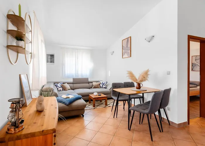 Peter Apartament Vir